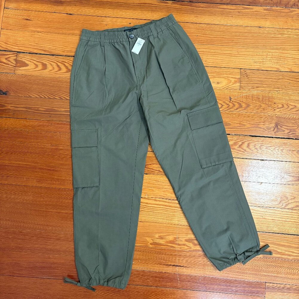 Banana Republic Capri Cargo Pants